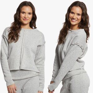 Onzie women M raw seam crew neck cropped sweatshir